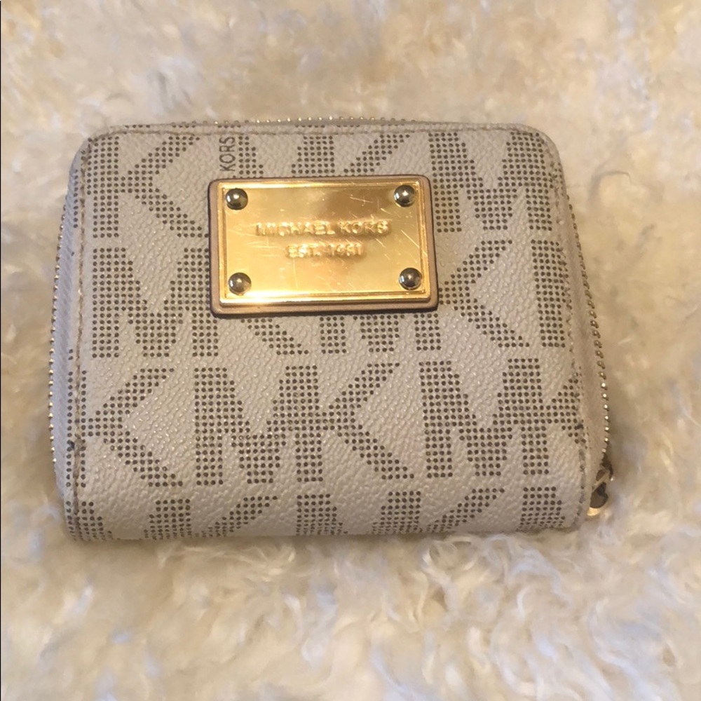 Michael Kors wallet 😍❤️